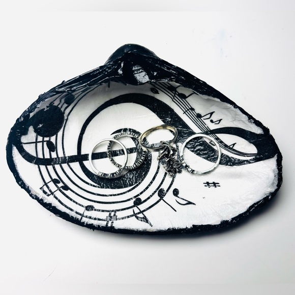 Handmade Clam Shell Trinket Dish With Treble Clef Decoupage Design - Picture 3 of 6